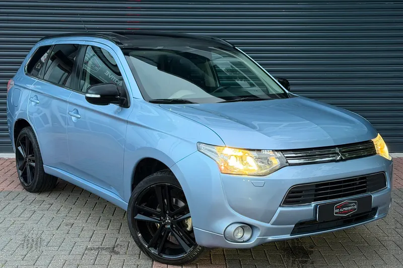 Mitsubishi Outlander (2013)