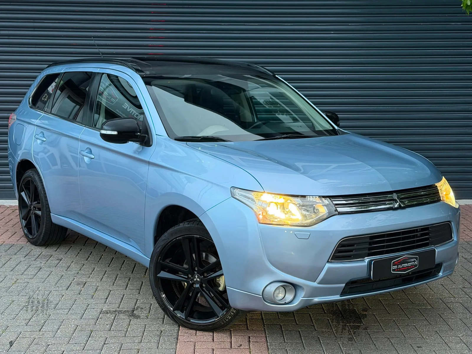 Mitsubishi Outlander (2013) — foto 1