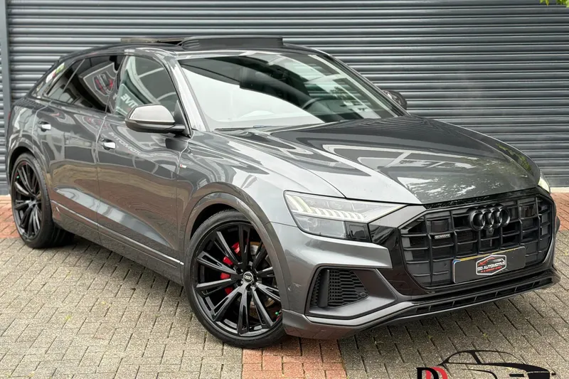 Audi Q8 (2022)