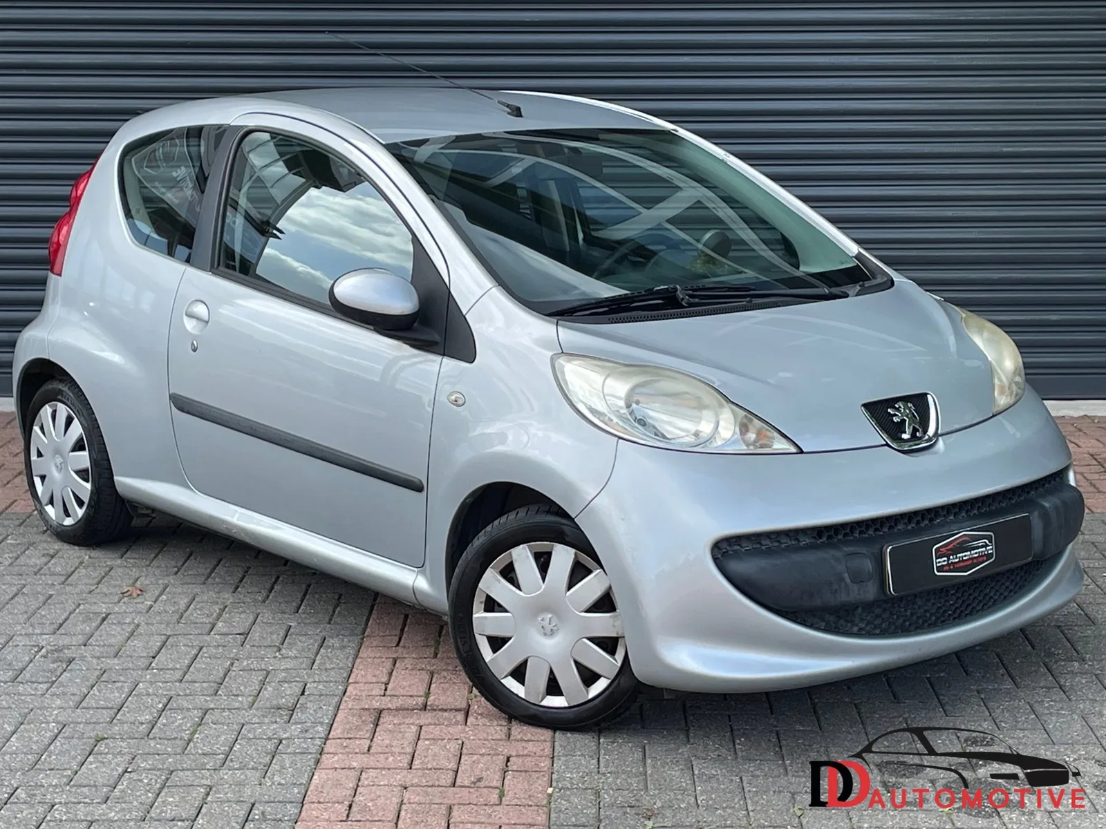 Peugeot 107 (2008) — foto 1