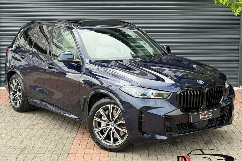 BMW X5 (2023)