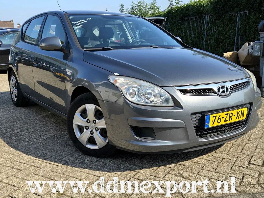 Hyundai i30 (2008) — foto 1
