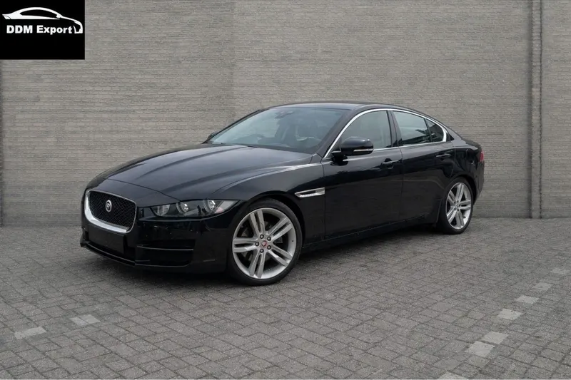 Jaguar XE (2016)