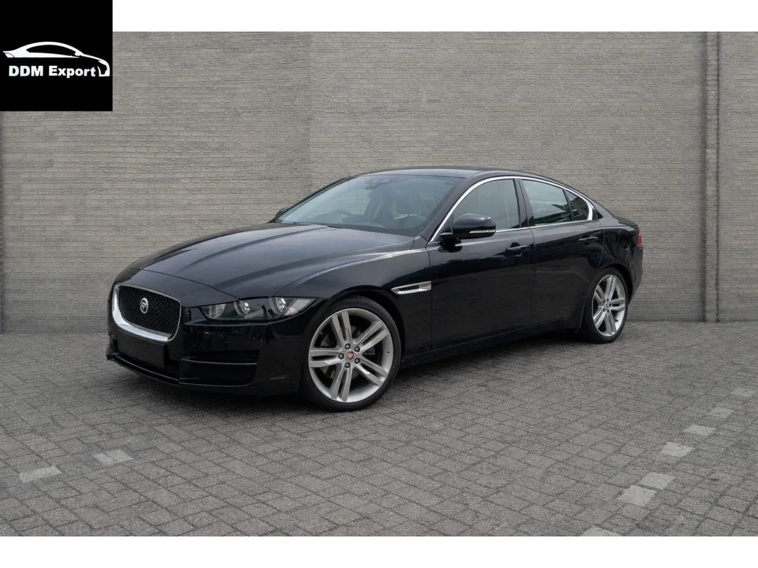 Jaguar XE (2016) — foto 1