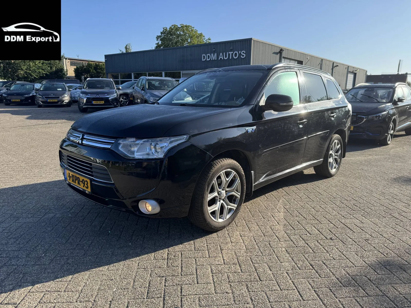 Mitsubishi Outlander (2014) — foto 1