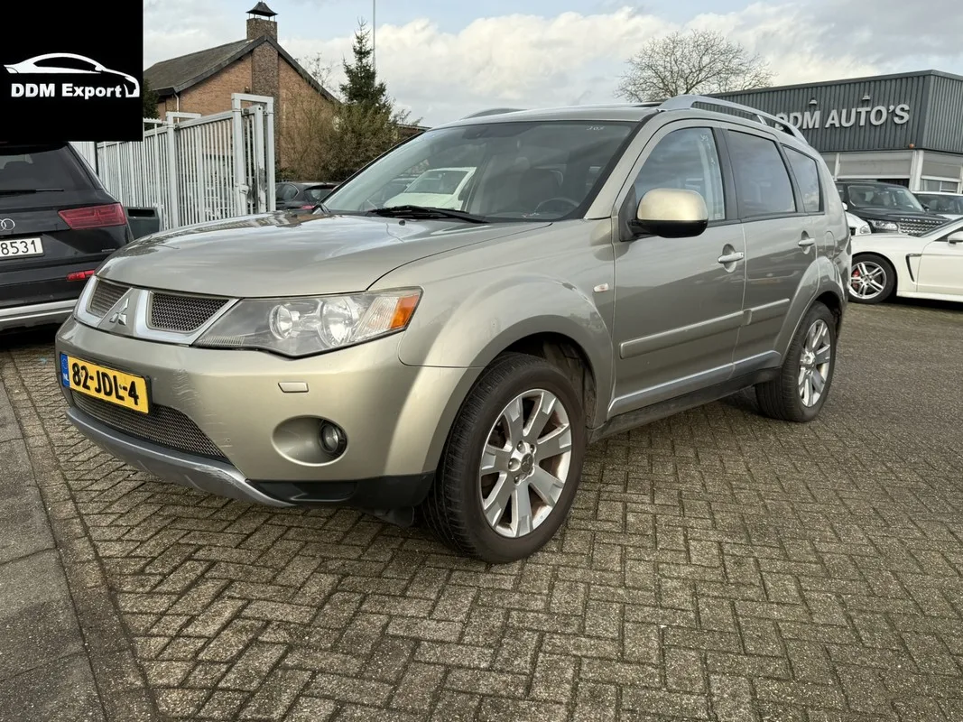 Mitsubishi Outlander (2009) — foto 1