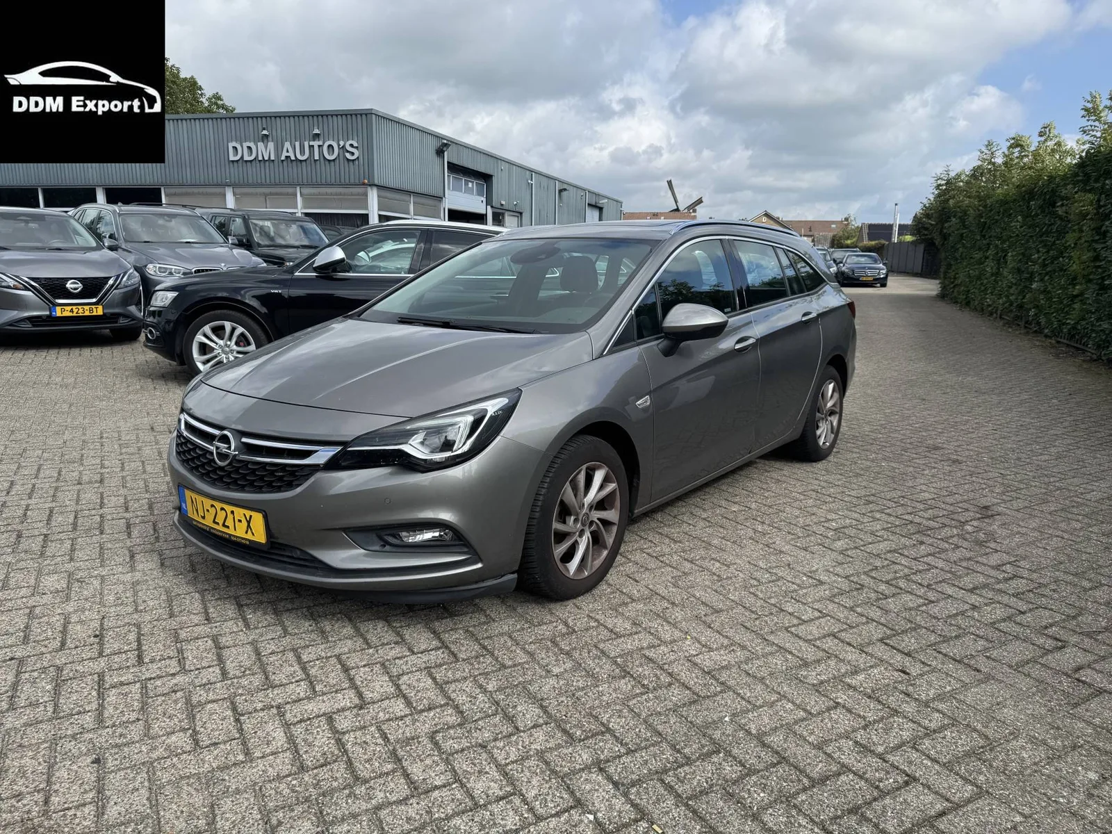 Opel Astra (2017) — foto 1