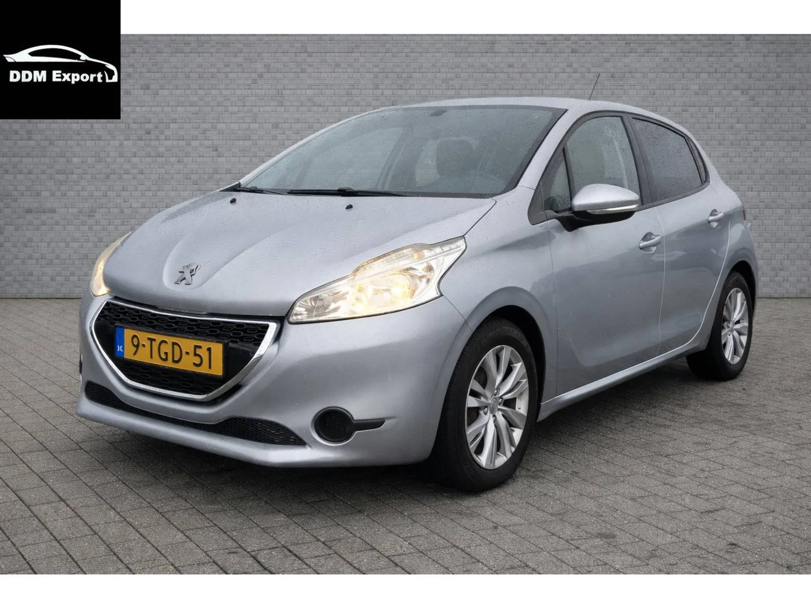 Peugeot 208 (2012) — foto 1