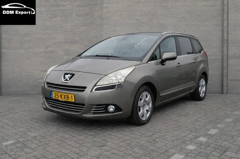 Peugeot 5008 (2010)