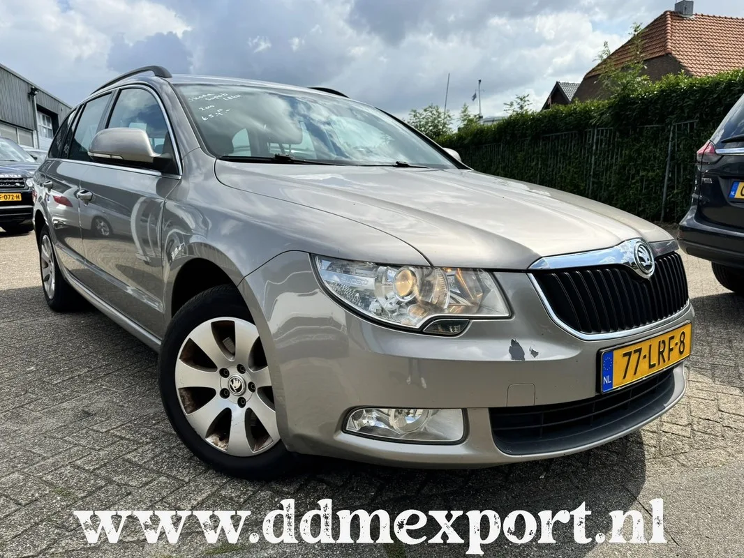 Škoda Superb (2010) — foto 1