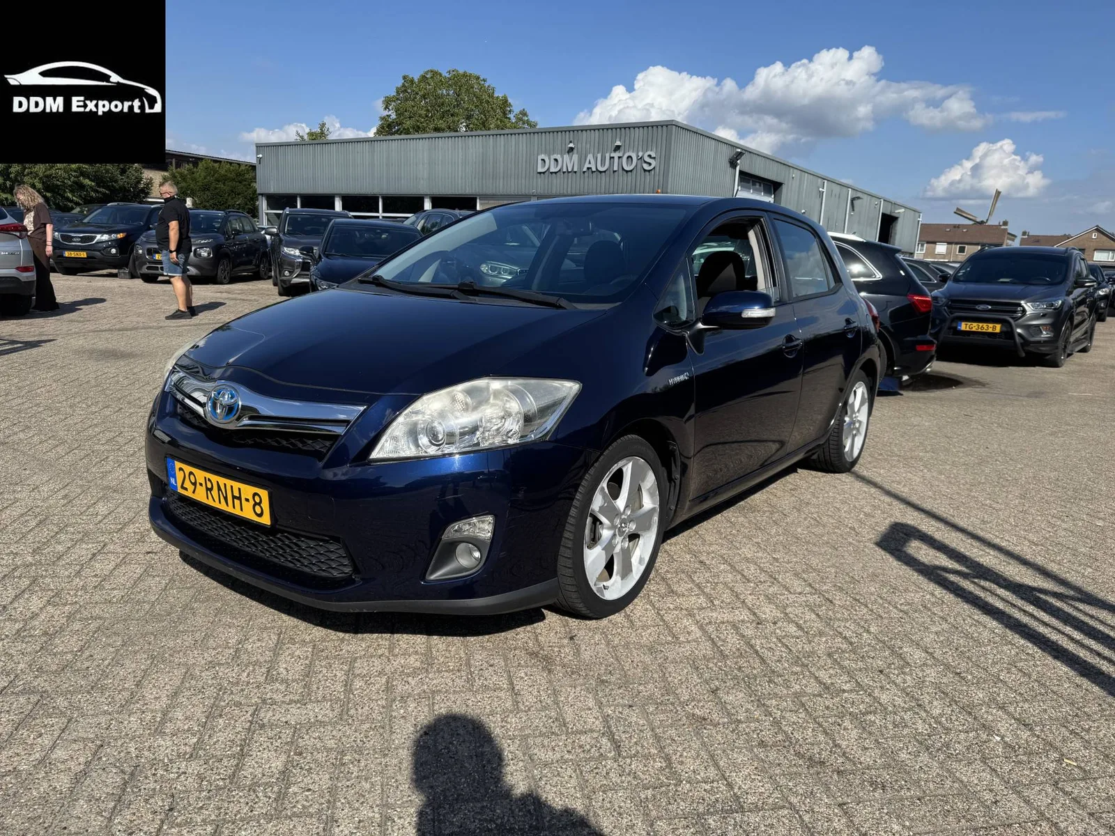 Toyota Auris (2011) — foto 1