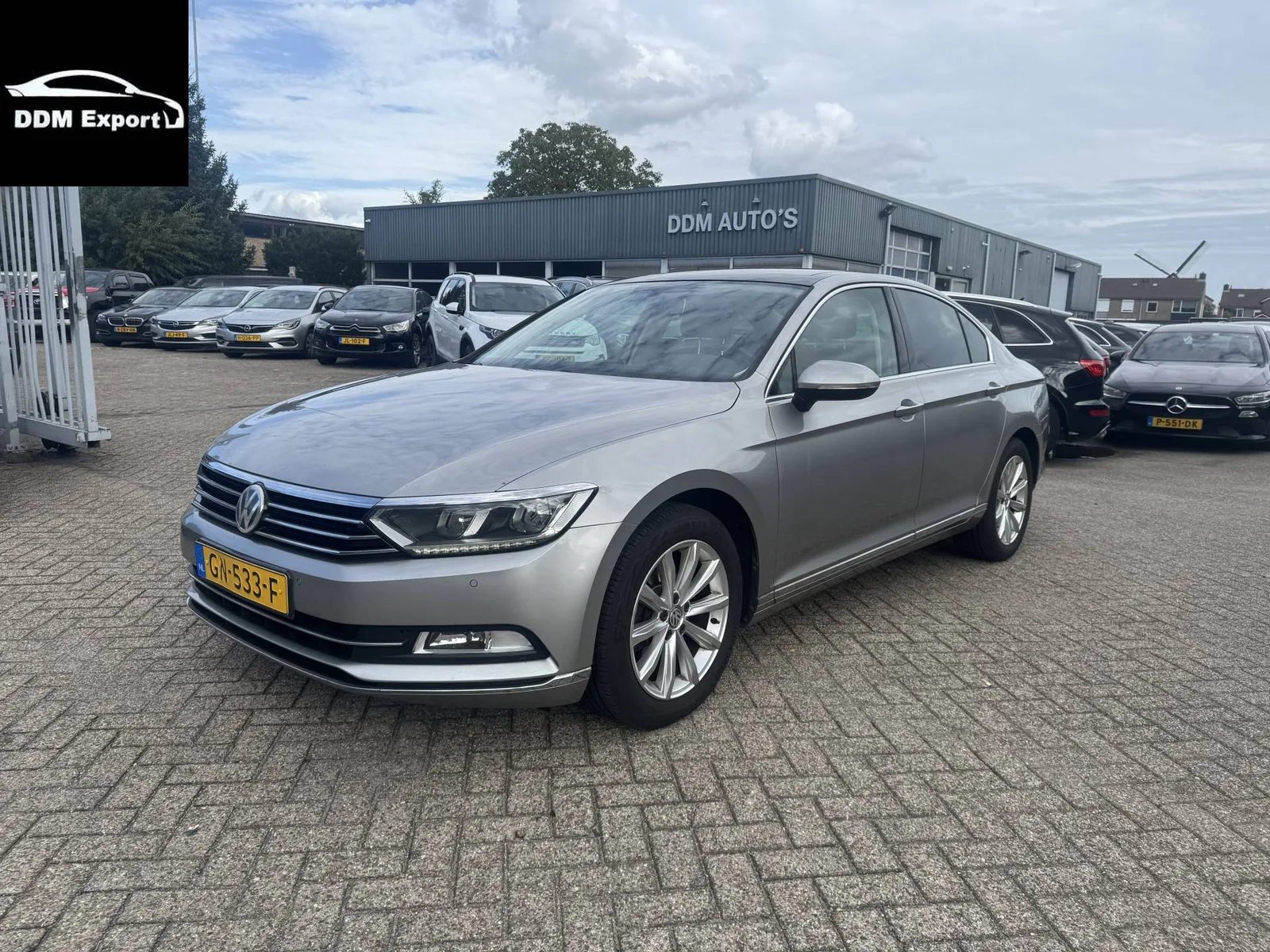 Volkswagen Passat (2015) — foto 1