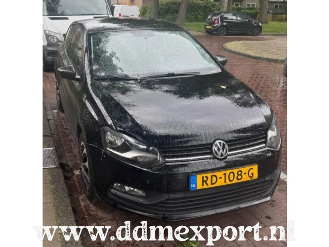 Volkswagen Polo (2015) — foto 1