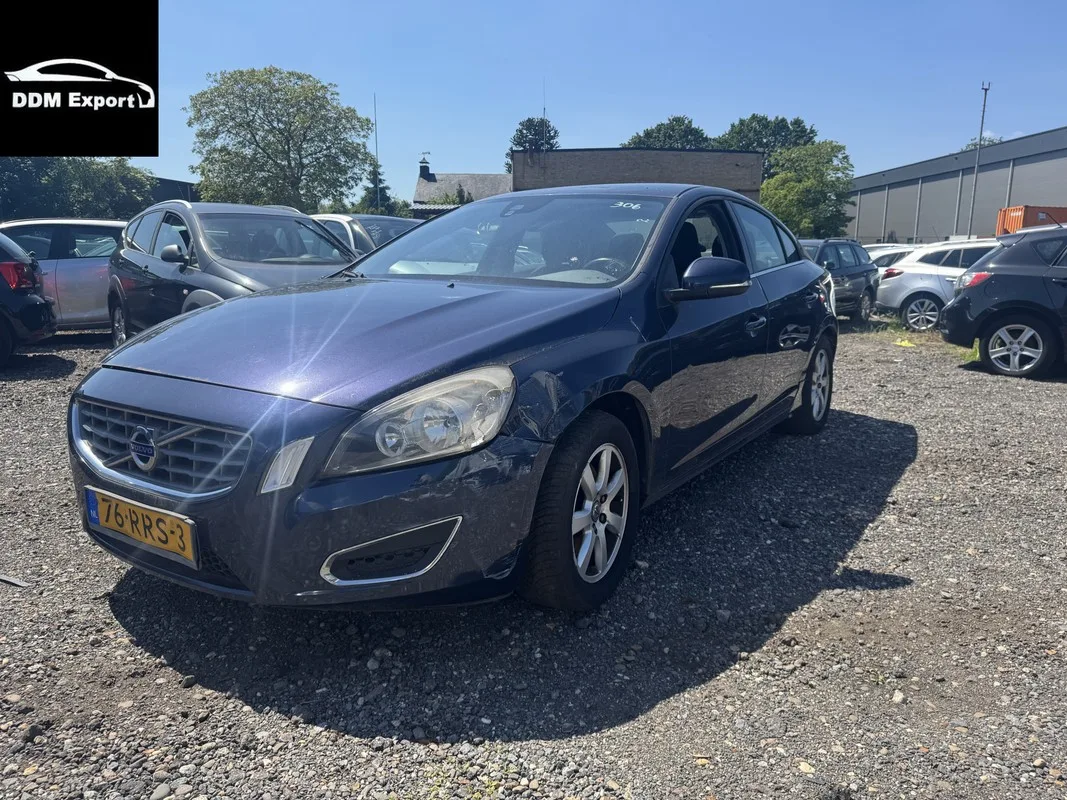 Volvo S60 (2011) — foto 1