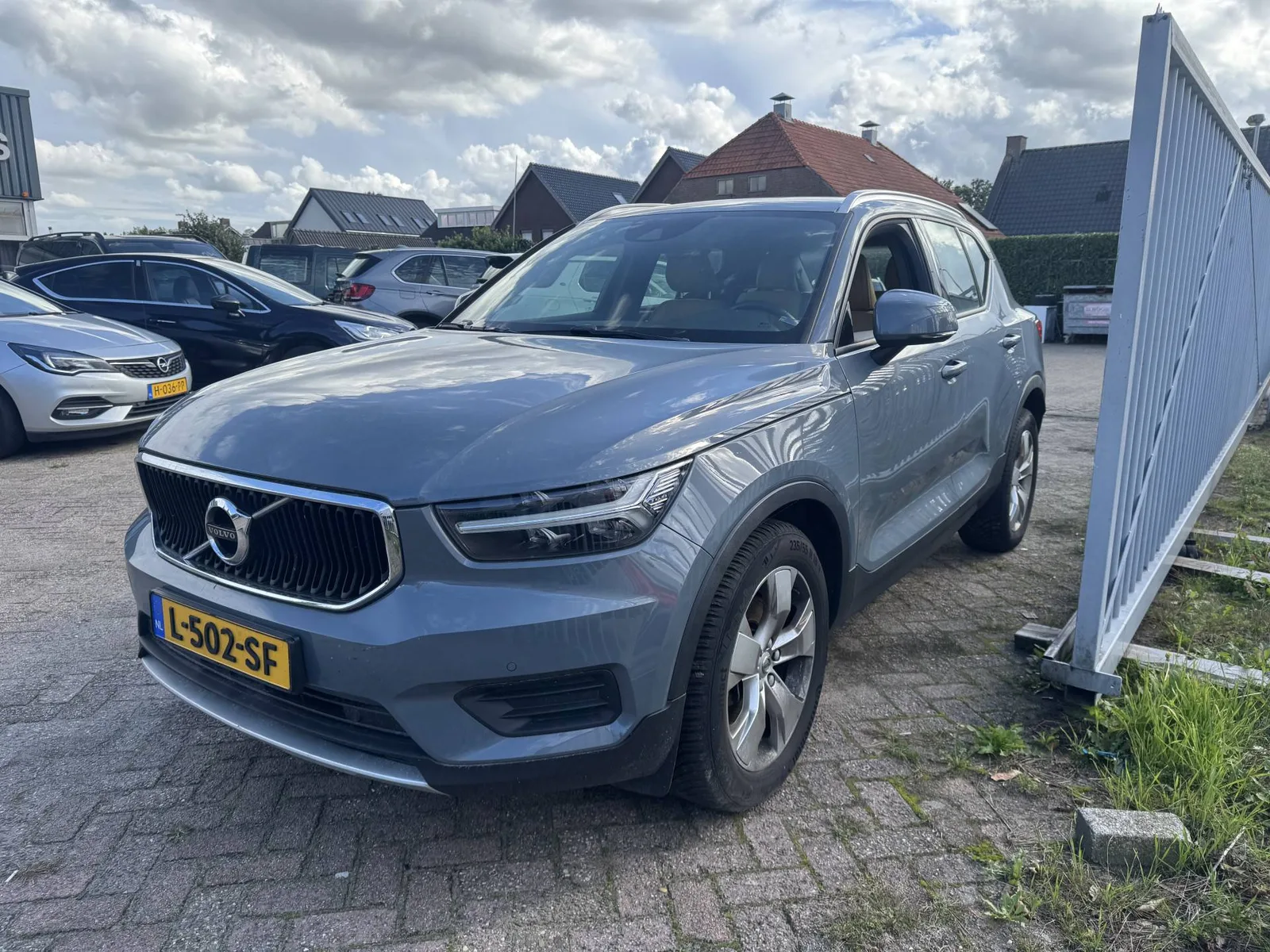 Volvo XC40 (2020) — foto 1