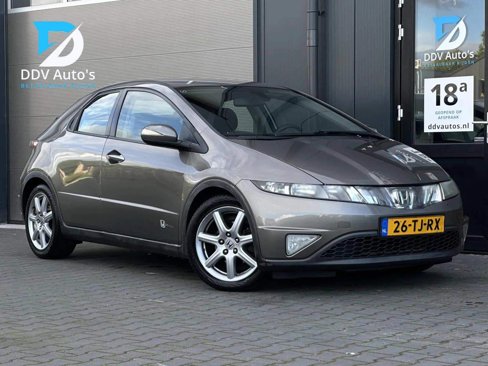 Honda Civic (2006) — foto 1