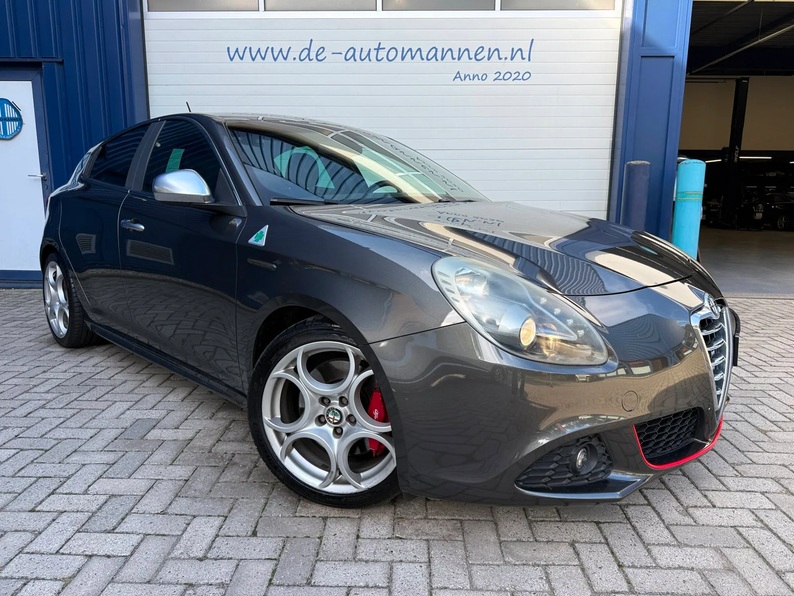 Alfa Romeo Giulietta (2012) — foto 1