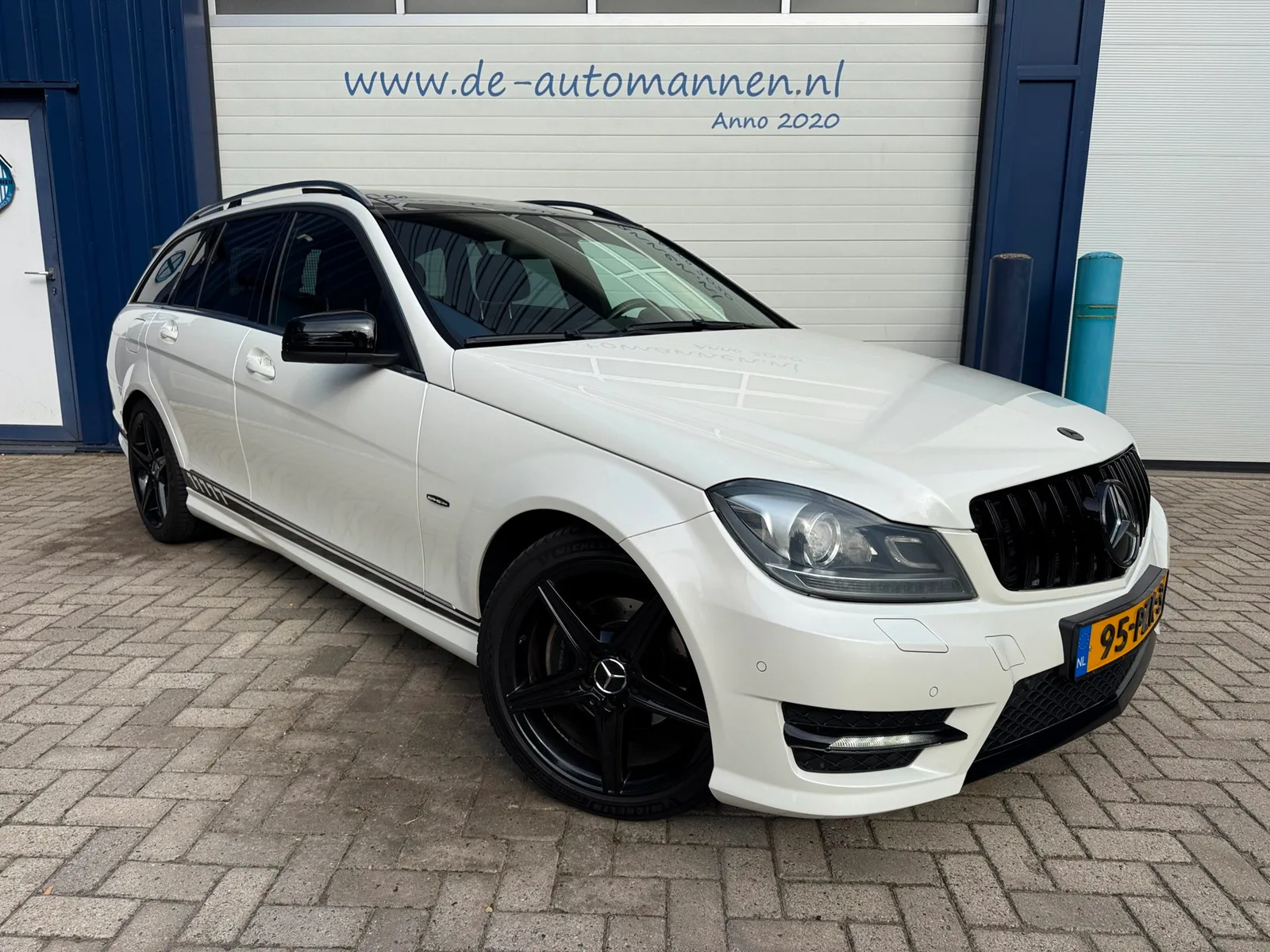 Mercedes-Benz C-Klasse (2011) — foto 1