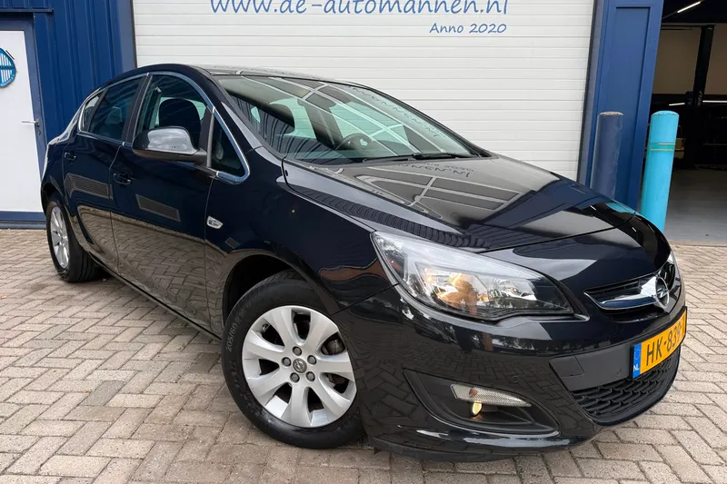 Opel Astra (2015)