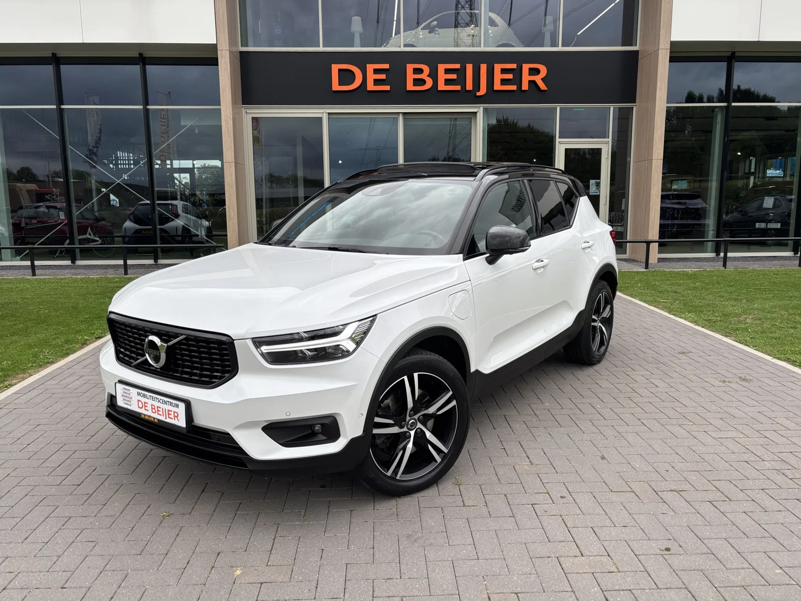 Volvo XC40 (2020) — foto 1