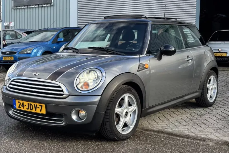 MINI Cooper (2009)