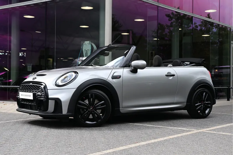 MINI Cabrio (2023)