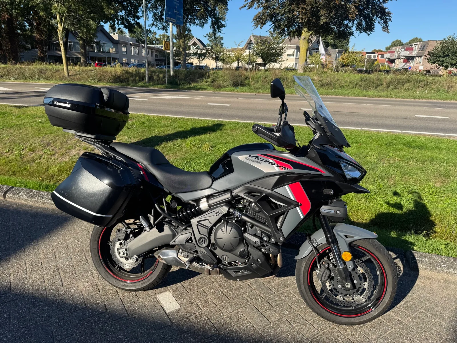 Kawasaki Versys 650 Grand Tourer (2024) — foto 1