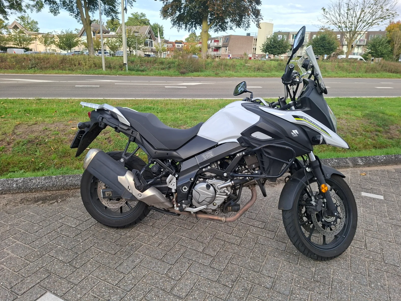 Suzuki V-Strom 650 (2019) — foto 1