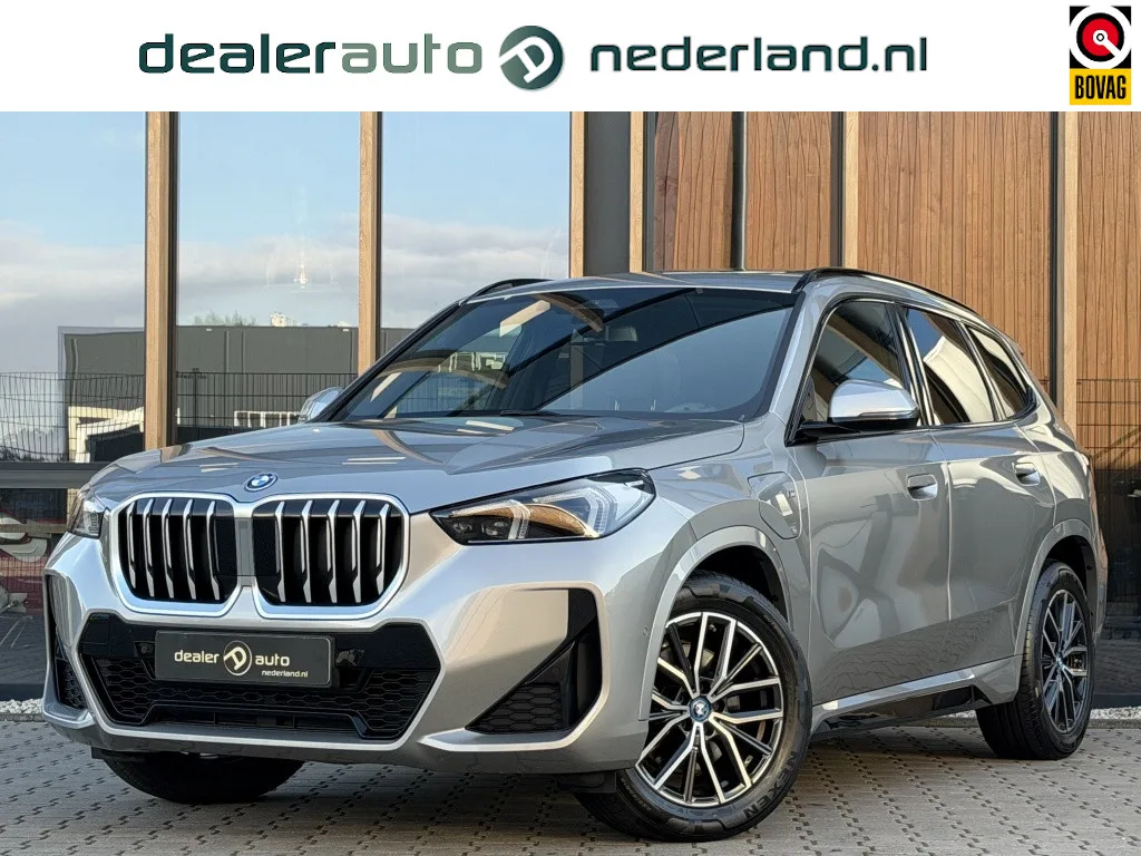 BMW X1 (2023) — foto 1