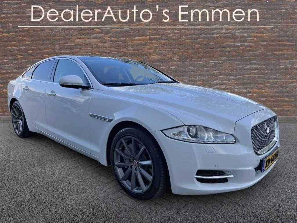 Jaguar XJ (2015) — foto 1