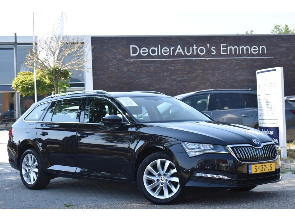Škoda Superb (2023) — foto 1