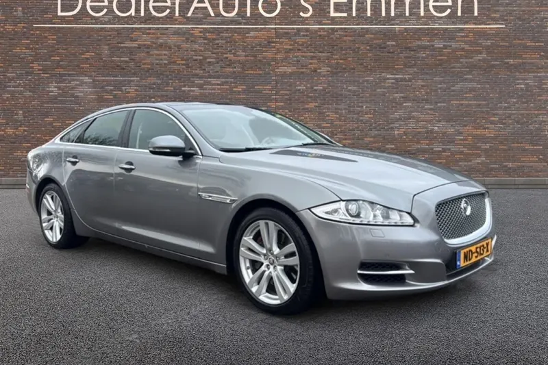 Jaguar XJ (2015)