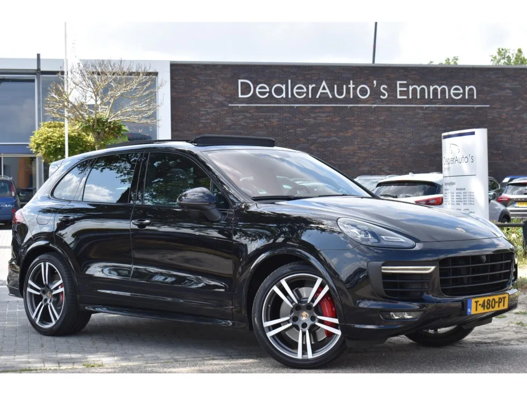 Porsche Cayenne (2016) — foto 1