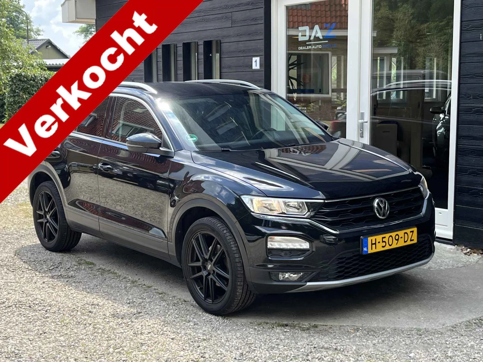 Volkswagen T-Roc (2020) — foto 1