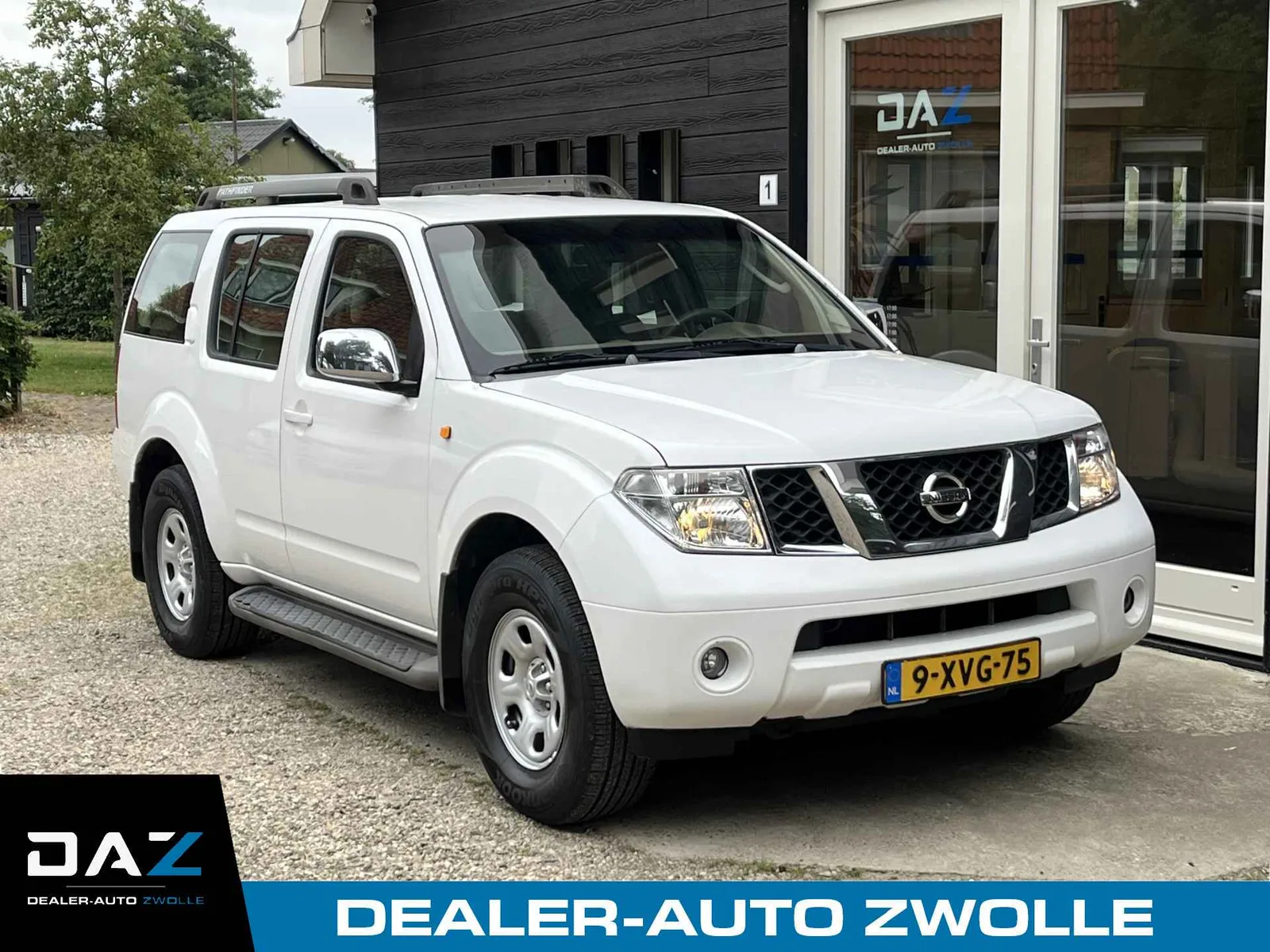 Nissan Pathfinder (2006) — foto 1