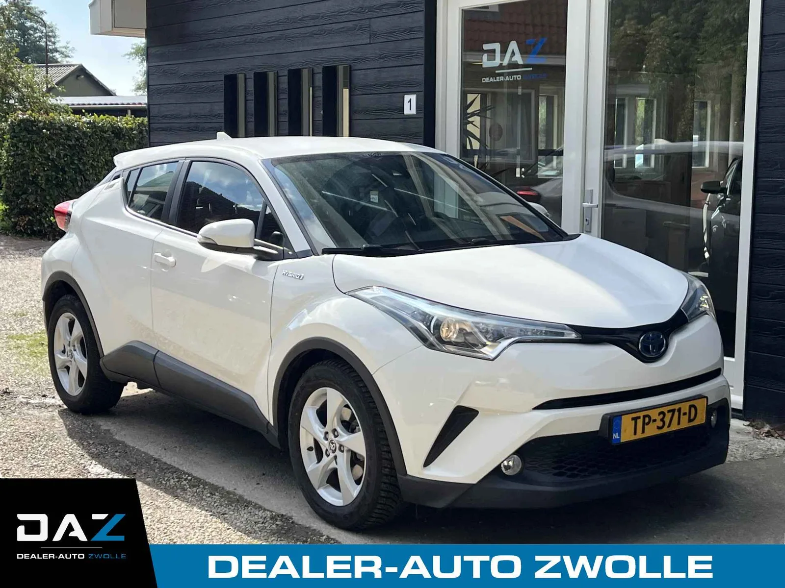 Toyota C-HR (2017) — foto 1