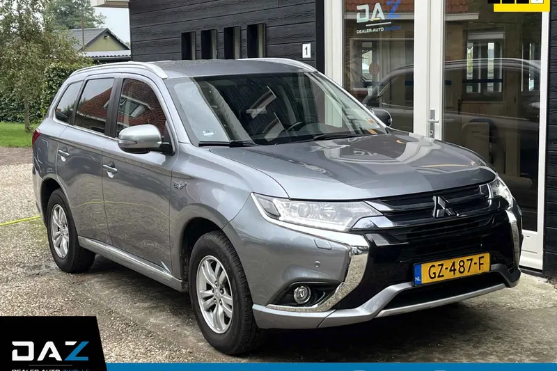 Mitsubishi Outlander (2015)