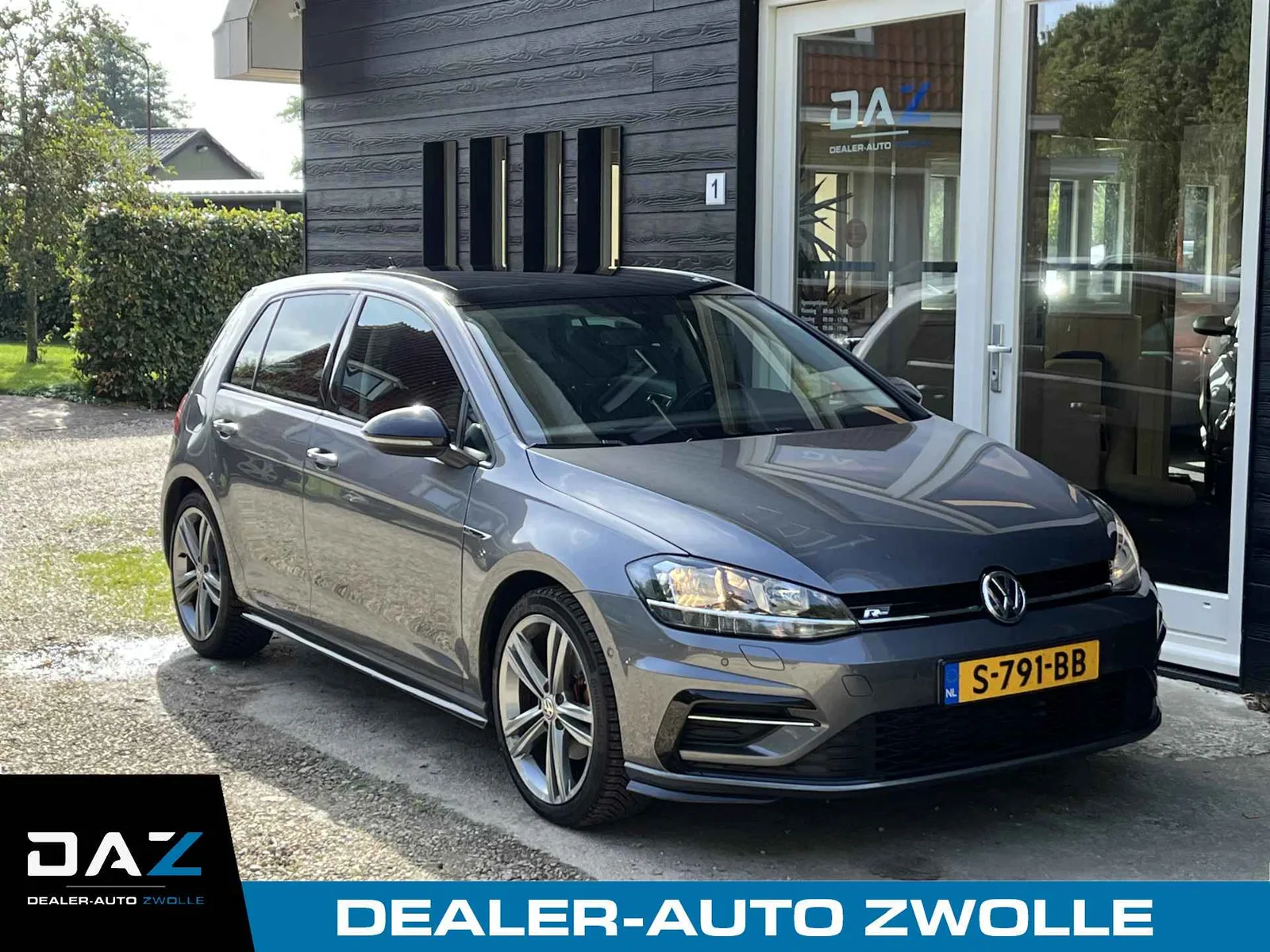 Volkswagen Golf (2019) — foto 1