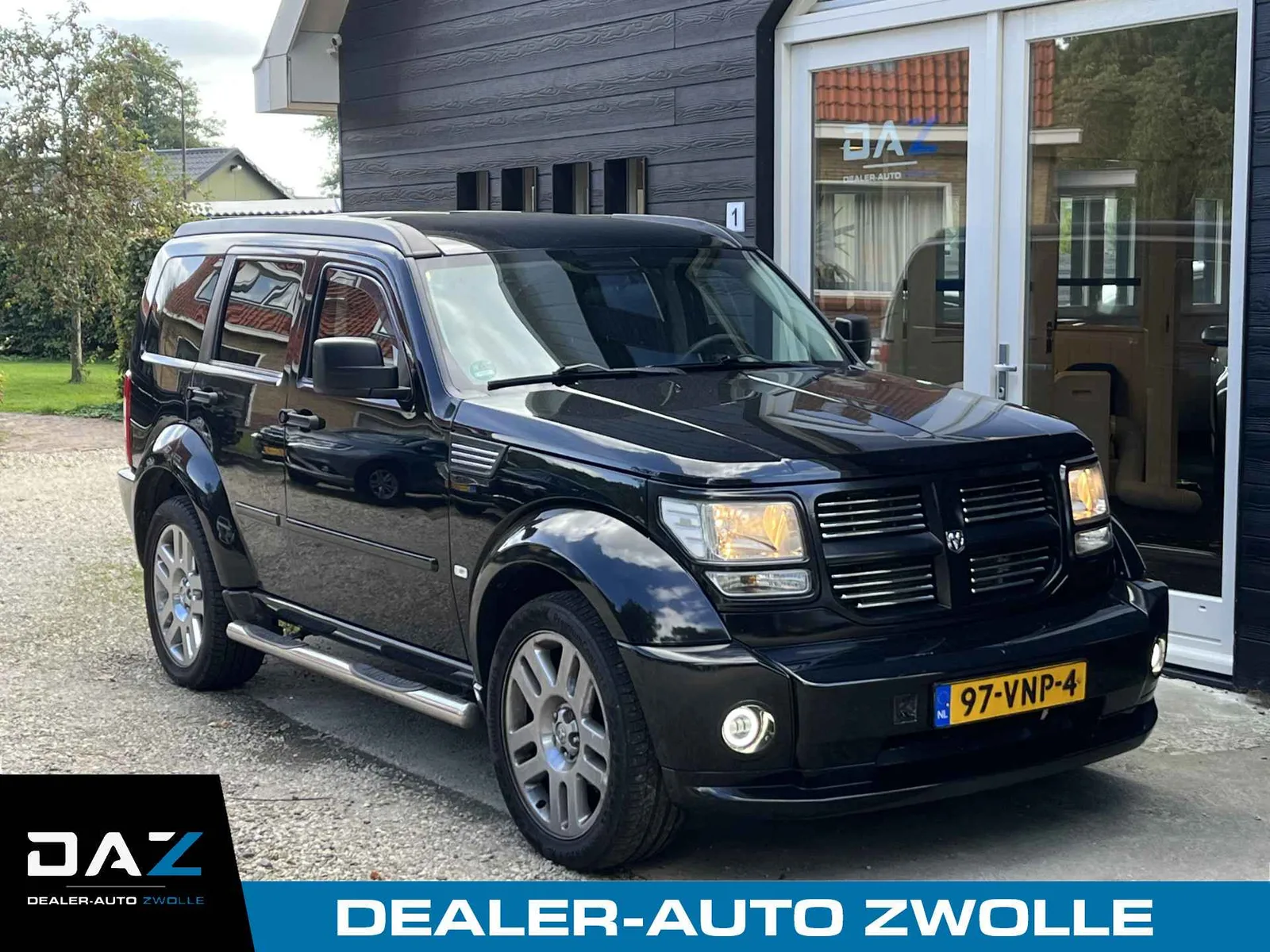 Dodge Nitro (2008) — foto 1