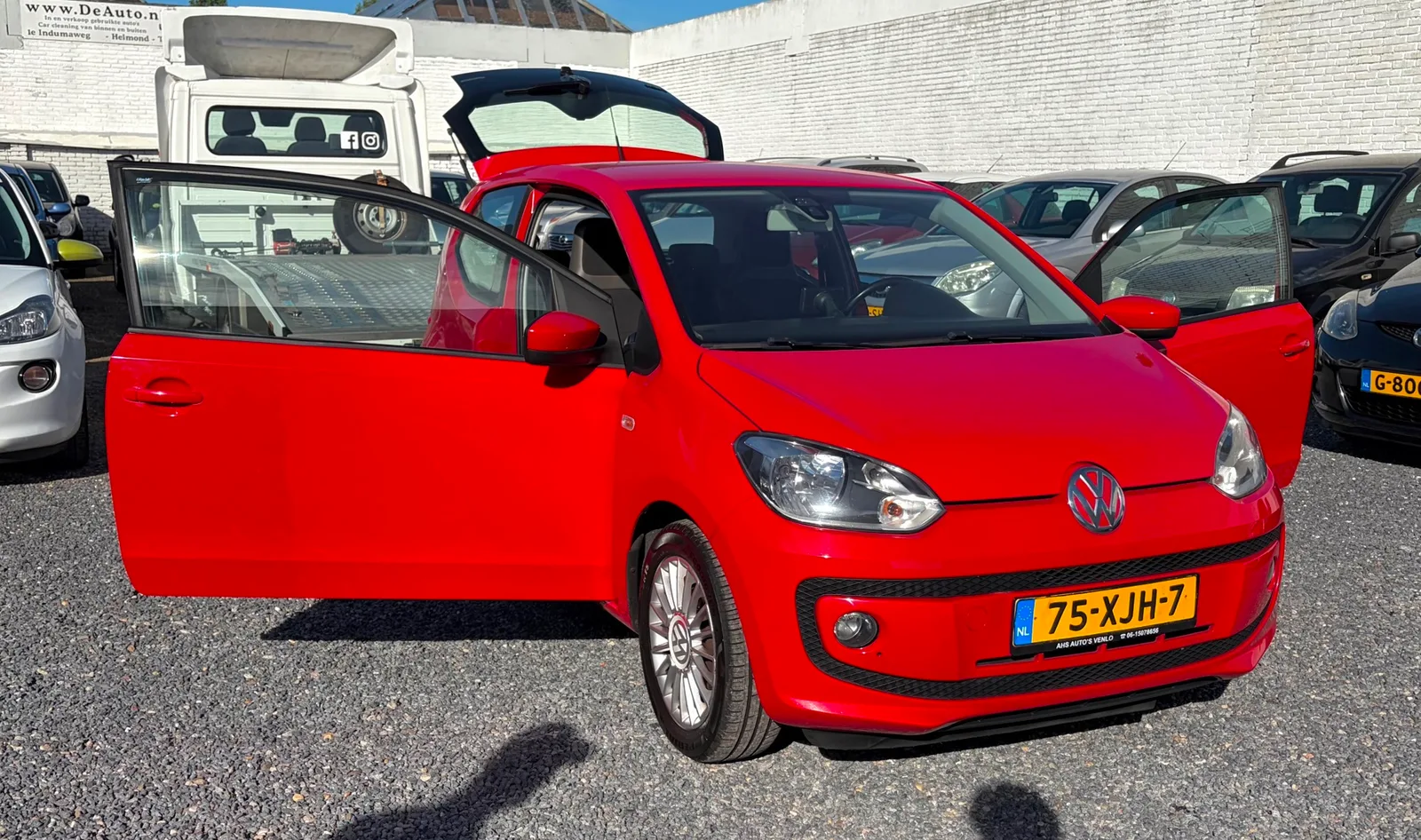 Volkswagen Up! (2012) — foto 1