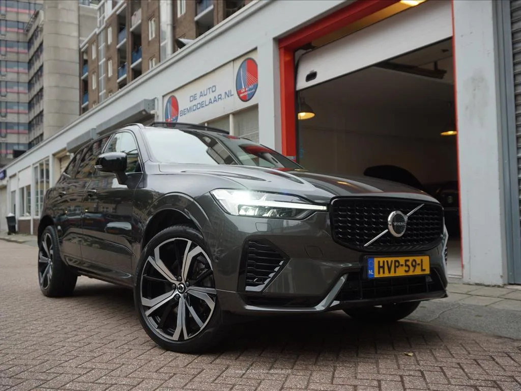Volvo XC60 (2022) — foto 1