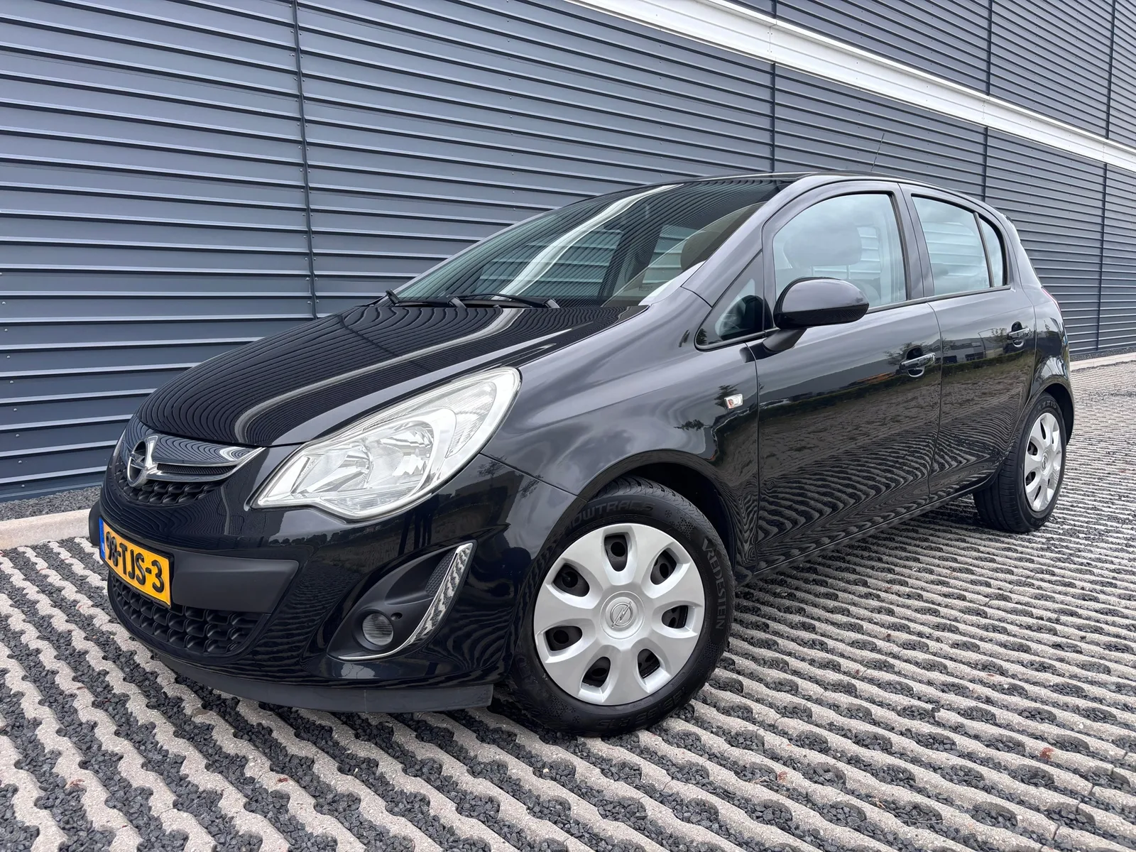 Opel Corsa (2012) — foto 1