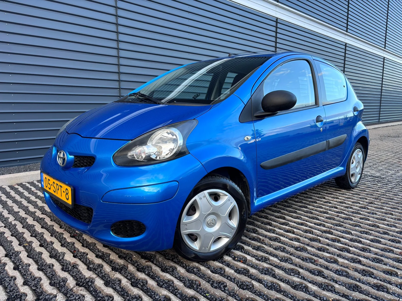 Toyota Aygo (2011) — foto 1