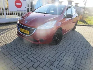 Peugeot 208 (2013) — foto 1