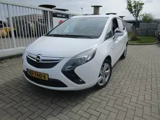 Opel Zafira (2016) — foto 1