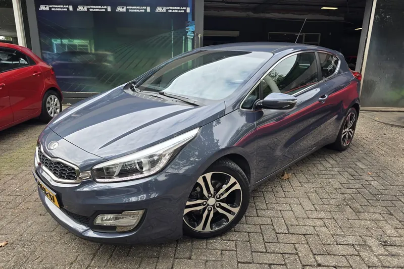 Kia ProCeed (2013)
