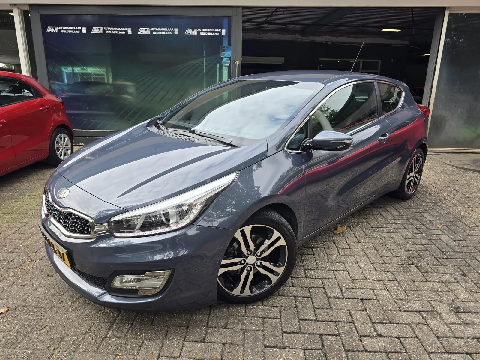 Kia ProCeed (2013) — foto 1