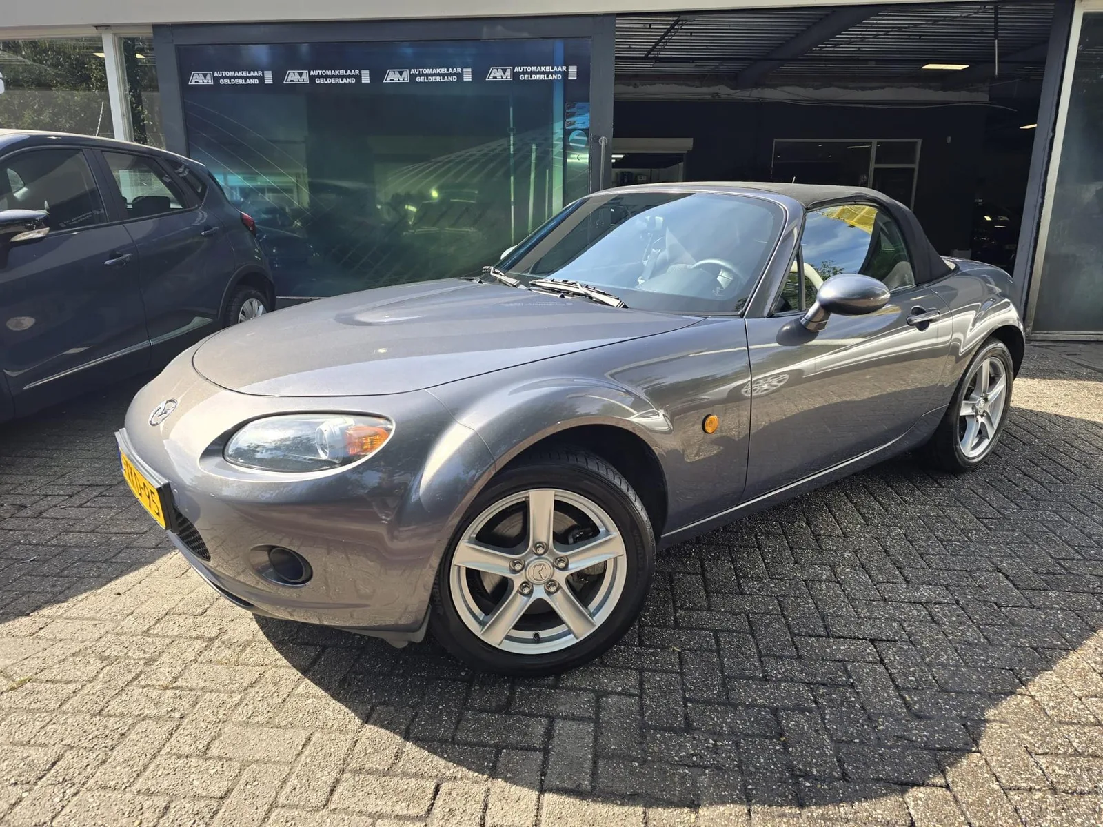 Mazda MX-5 (2006) — foto 1