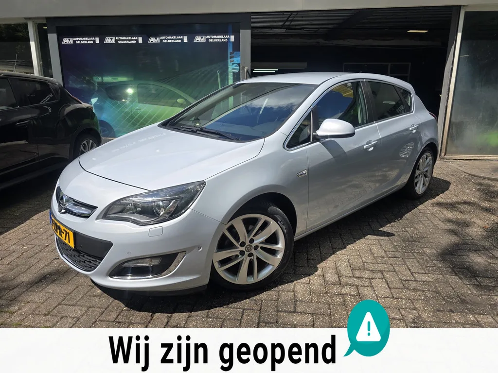 Opel Astra (2015) — foto 1