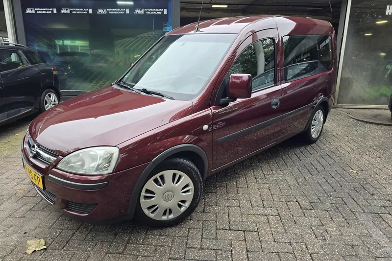 Opel Combo Tour (2004)